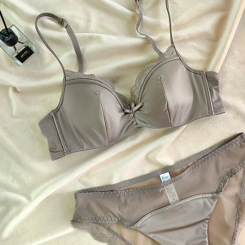 2 Pieces Sexy Thin Cup Lingerie Set French Lace Push Up Bra Women Wireless Underwear High Quality Comfort Brassiere Panties Set