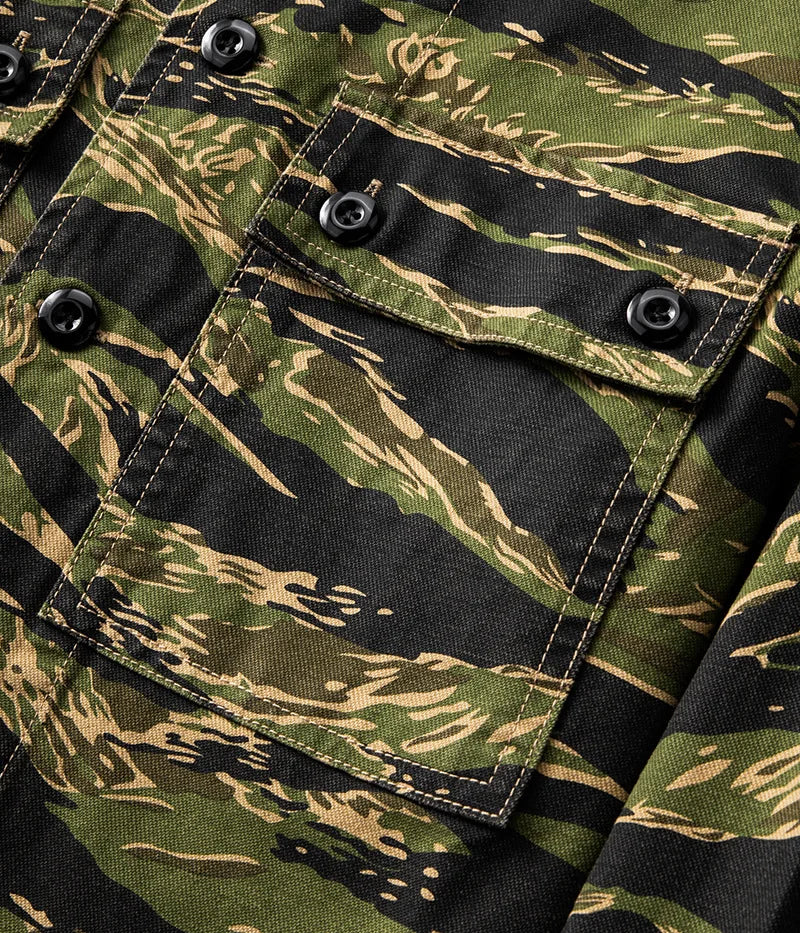 2025 Spring Men's Tiger Stripe Camo Camouflage Cargo Shirt Fashion Work Engineer Long Sleeved Shirt Jacket With Double Pockets