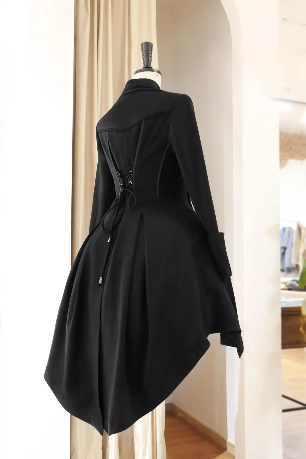 British Style Retro Dark Goth Handsome Black Trench Coat Women Girls Lolita Fake Two Vest White Coats Jacket Y2k Cosplay Clothes