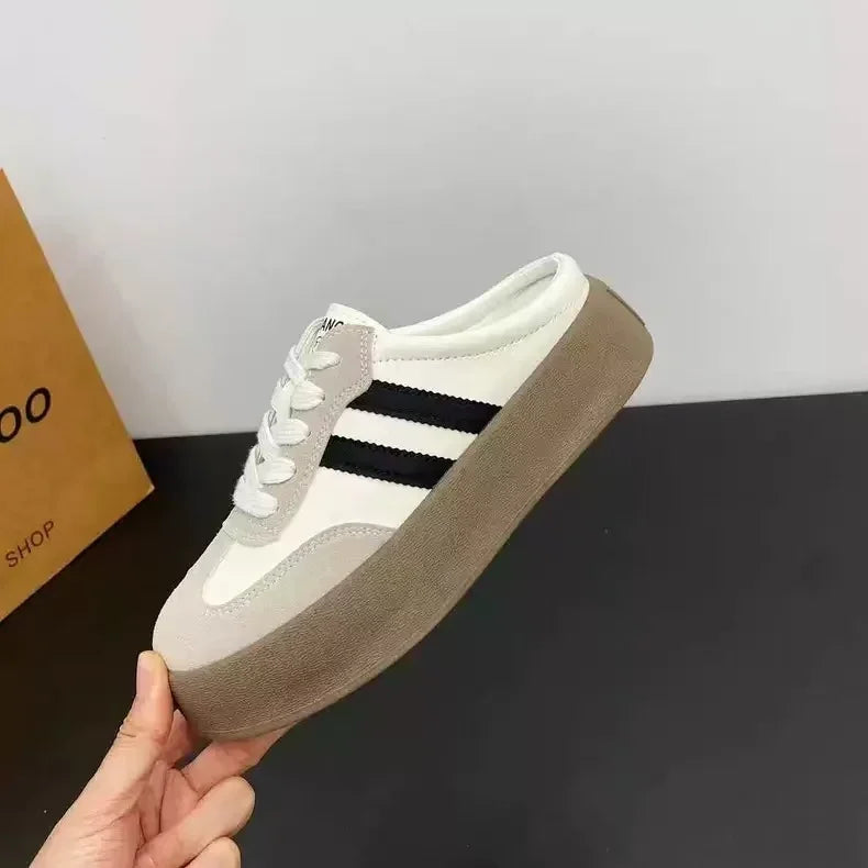 2025 Spring casual lace-up flat shoes are selling well. College-style fashionable thick-soled breathable slippers in large sizes