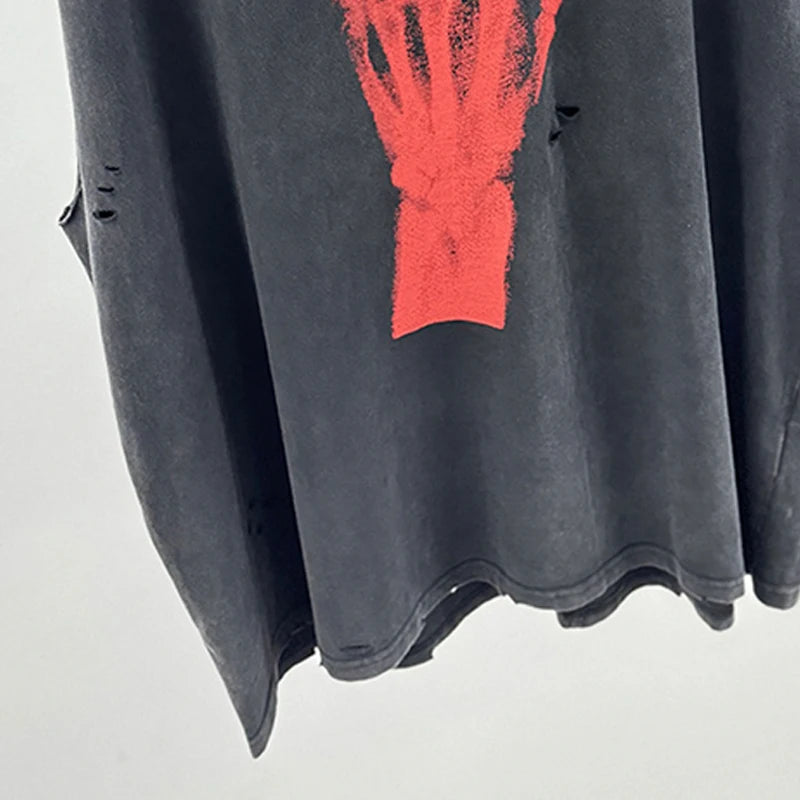 Red Skull Finger Print Damaged Hole Saint Tank Tee Men Women Streetwear Oversized Vest Vintage Washe Black Sleeveless T Shirt