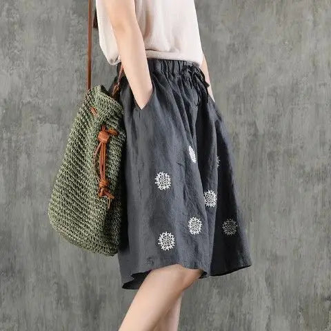 Short Pants Woman Knee Length Bermuda Cotton Embroidery Half Wide Shorts for Women Mid Harajuku Fashion Low Price Outfits Summer