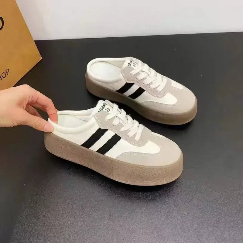2025 Spring casual lace-up flat shoes are selling well. College-style fashionable thick-soled breathable slippers in large sizes