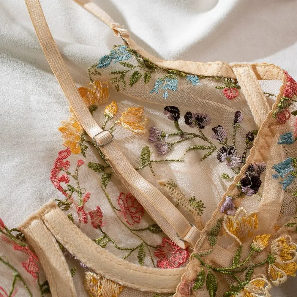 2-Piece Versatile Floral Lingerie Set Embroidery Sheer Boho Bra Panty Set Women Underwear Wireless Bra