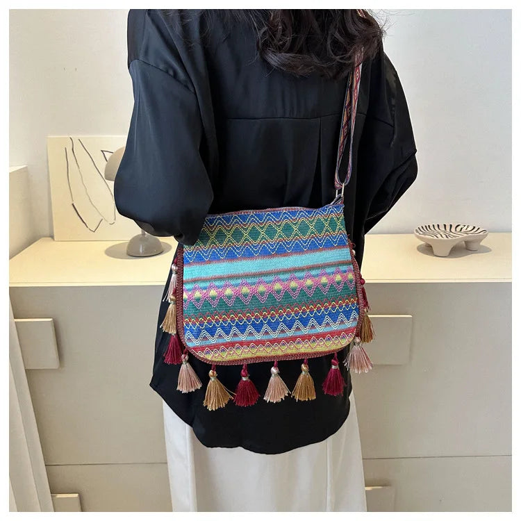 Casual Artistic Printing Underarm Niche Literary Niche Shoulder Fashion Bag Women 2025 New Tote Bag Only Beautiful Women Bag