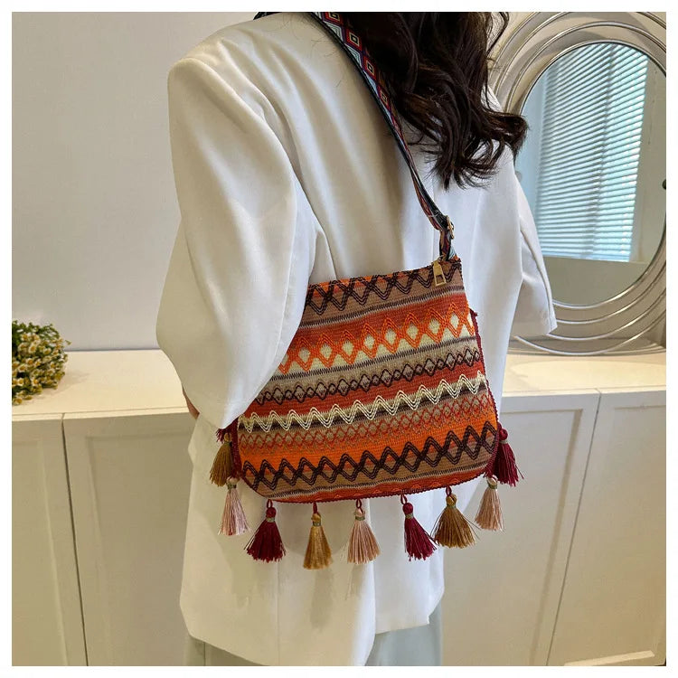 Casual Artistic Printing Underarm Niche Literary Niche Shoulder Fashion Bag Women 2025 New Tote Bag Only Beautiful Women Bag