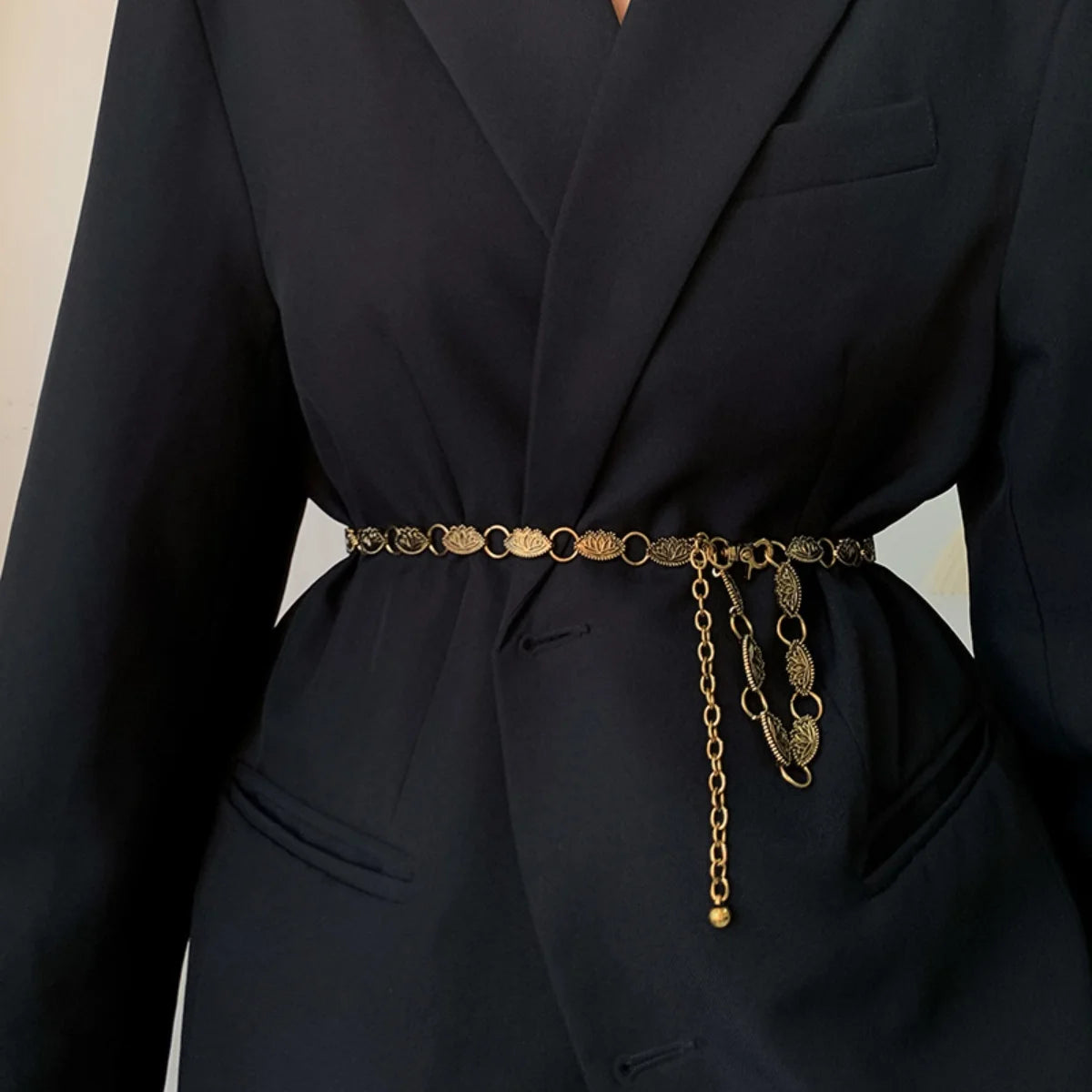 Spring/Summer New Vintage Gold Waist Chain Metal Chain Women's Dress Belt Trendy Accessory for Skirts Suits Windbreakers Sweater