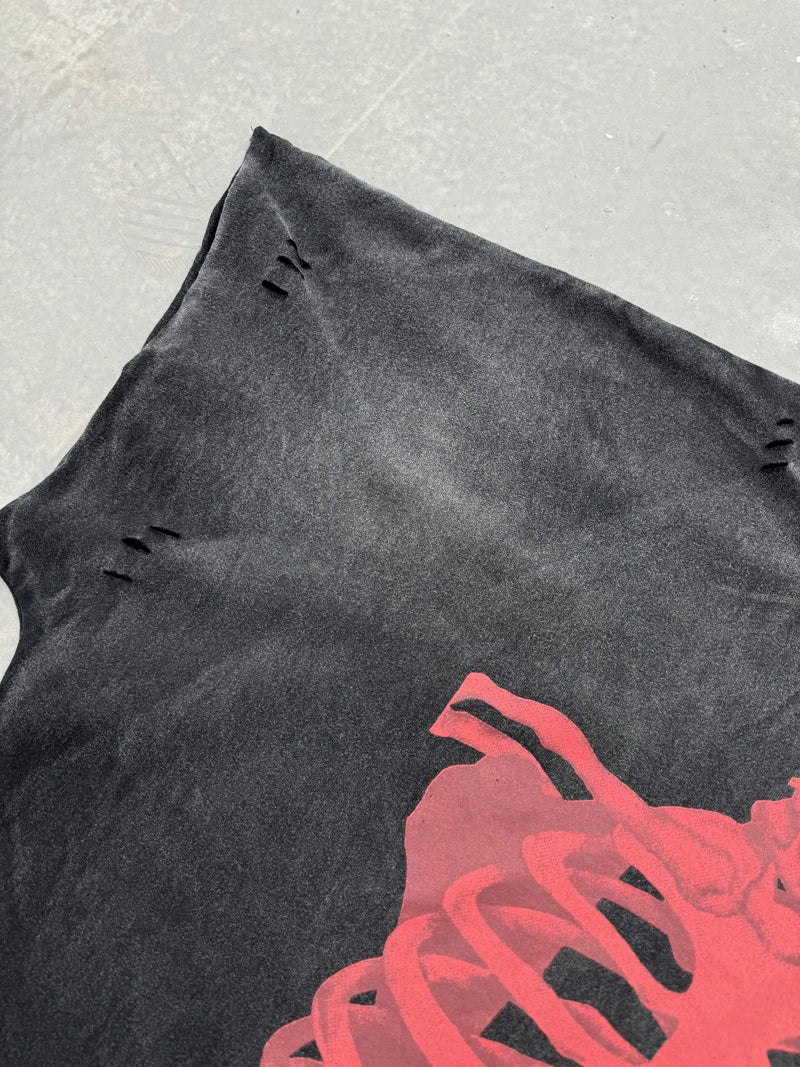 Half Red Skeletons Bone Print Box Tee Hole Damaged Tank Tops T-shirt Men Women Classic Text Graphic Short Sleeve T Shirt Clothes